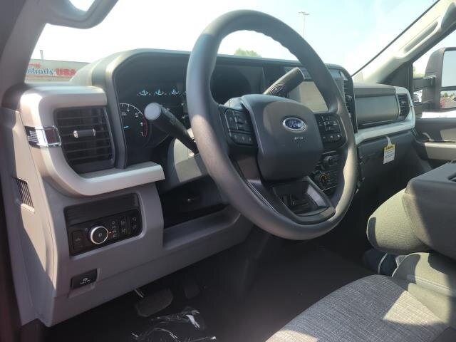 2025 Ford F-350 XLT photo 19