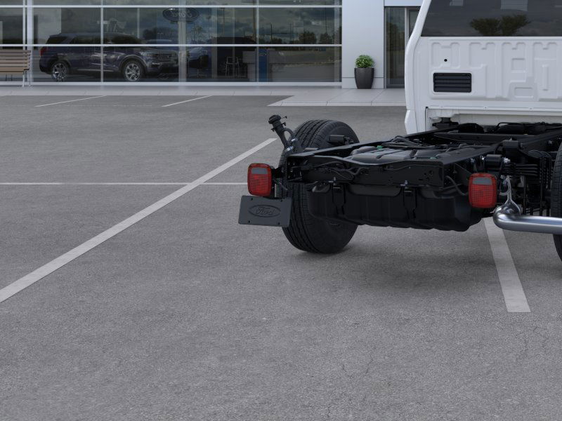 2025 Ford F-350 Super Duty Chassis Cab XL - Photo 43
