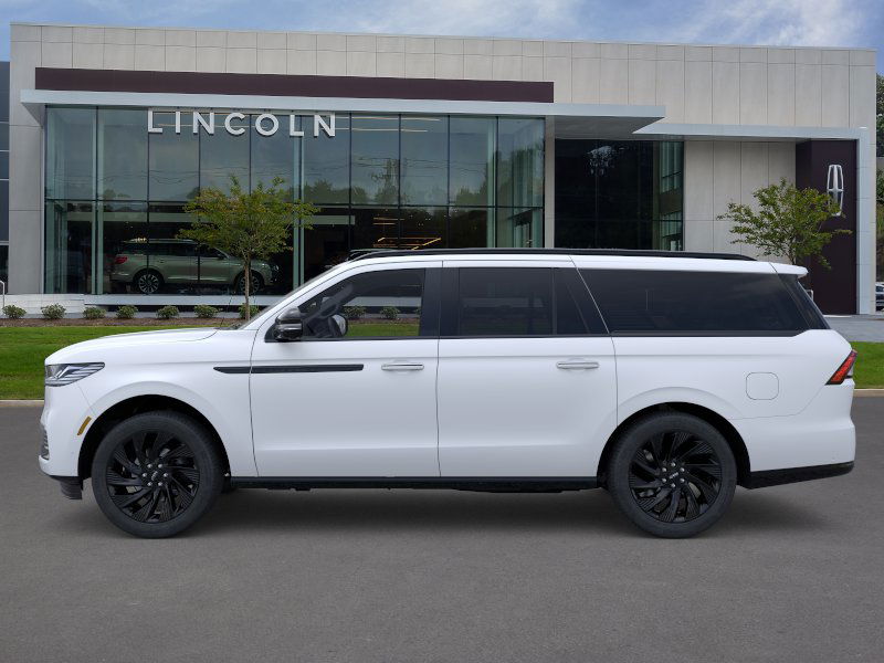 2025 Lincoln Navigator L Reserve photo 3