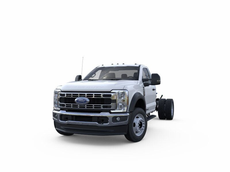 2026 Ford F-550 photo 3
