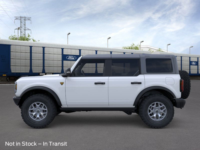2025 Ford Bronco Badlands photo 3