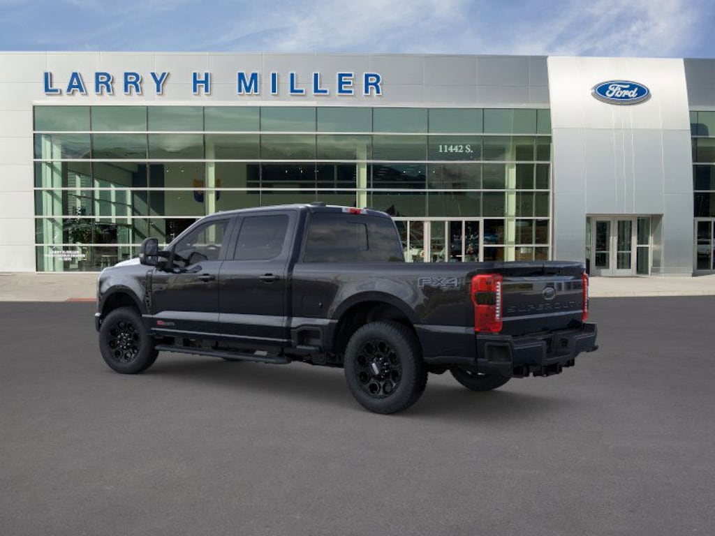 New 2026 Ford Super Duty F-250 SRW LARIAT 4WD Crew Cab 6-3/4' Box V8 Engine