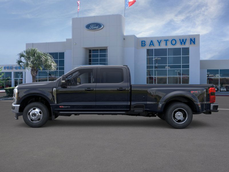 2025 Ford F-350 Lariat photo 3