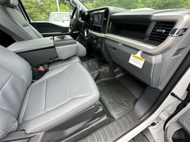 Thumbnail: 2025 Ford  - 43