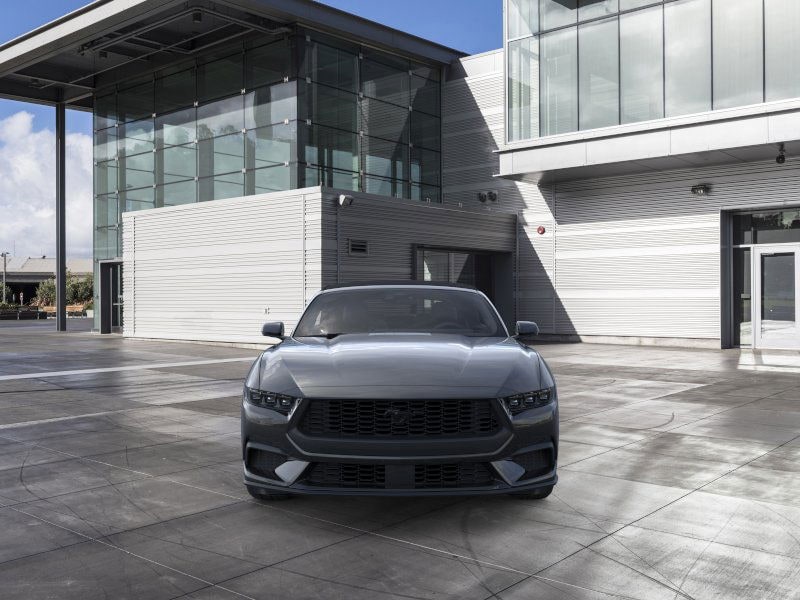 2025 Ford Mustang  6