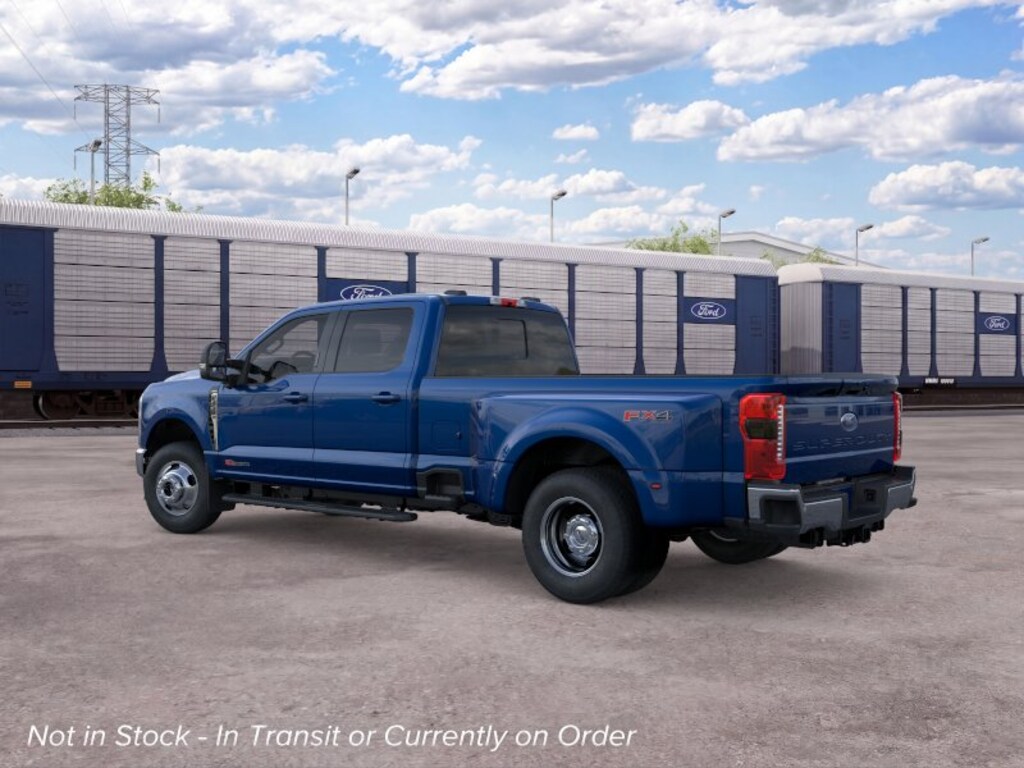 New 2026 Ford F-350SD Lariat Truck Crew Cab