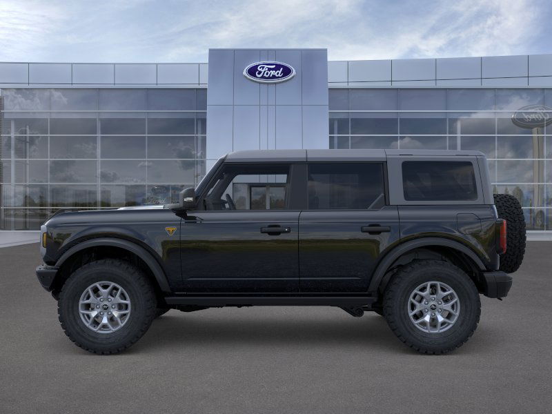 2025 Ford Bronco Badlands photo 2