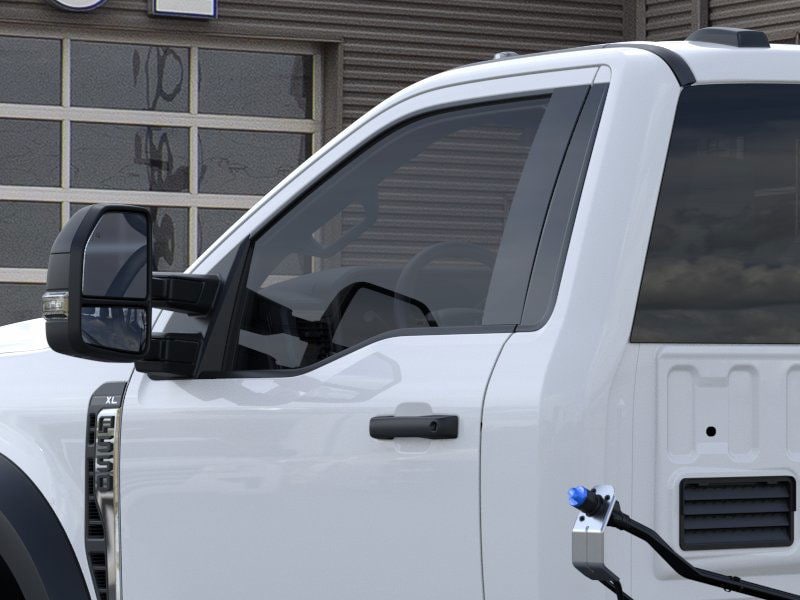 2025 Ford F-550 Super Duty Chassis Cab XL - Photo 36