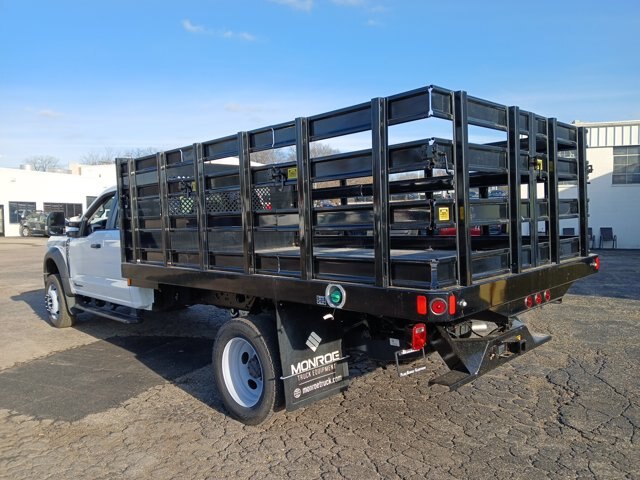 2024 Ford F-450 Super Duty Chassis Cab XL - Photo 29