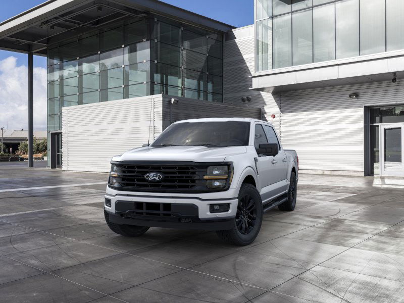 2025 Ford F-150 XLT 2