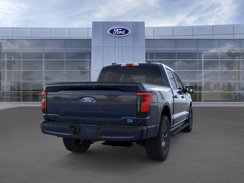 2025 Ford F-150 Lightning Flash - Photo 8