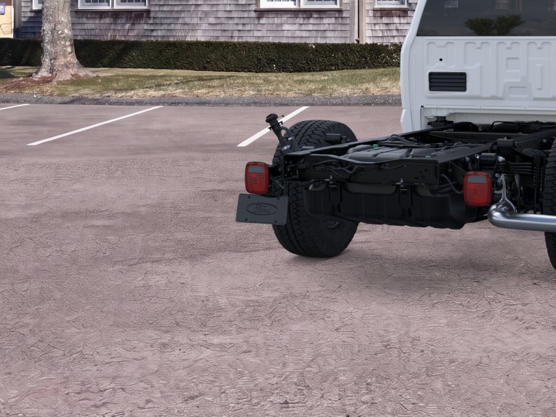 2025 Ford F-350 Super Duty Chassis Cab XLT - Photo 21