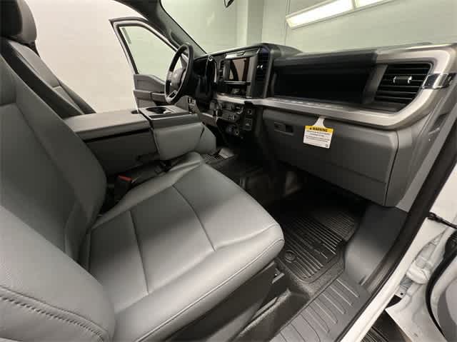 Thumbnail: 2025 Ford Econoline - 44