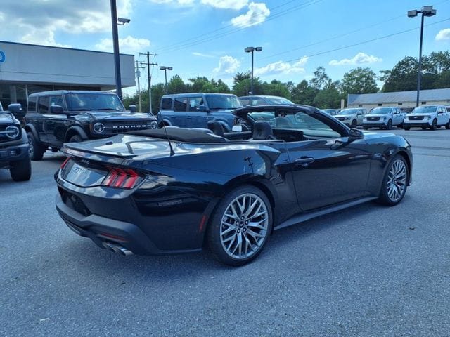 2025 Ford Mustang GT Premium Convertible - Photo 15