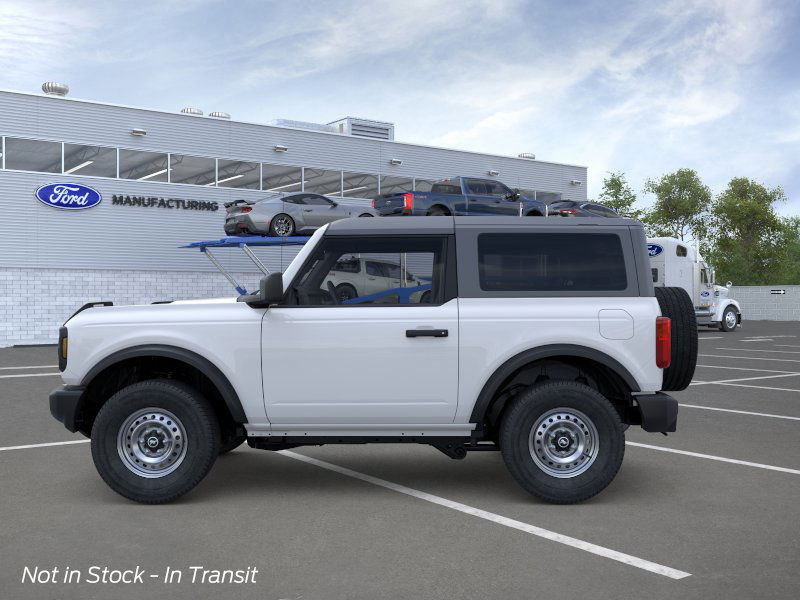 2025 Ford Bronco Base photo 2