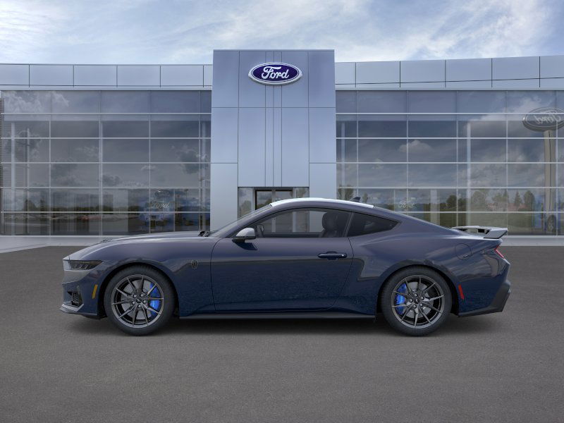 2025 Ford Mustang Dark Horse Deluxe photo 2