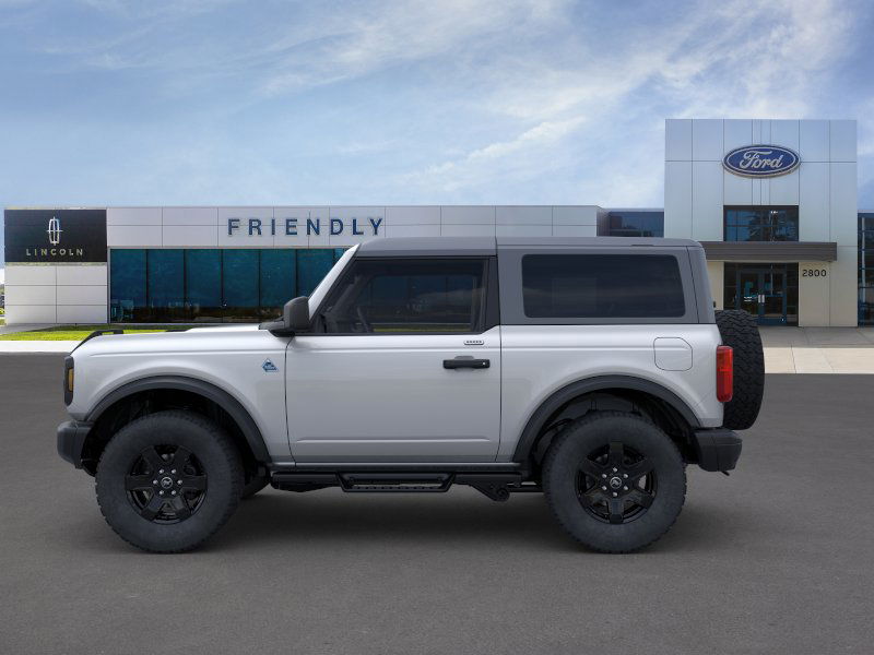 2023 Ford Bronco Black Diamond photo 3