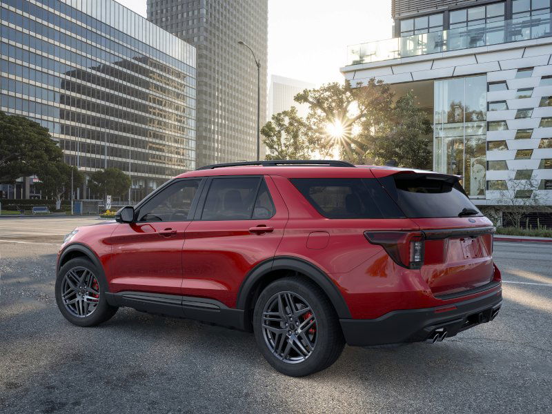 2025 Ford Explorer ST photo 2