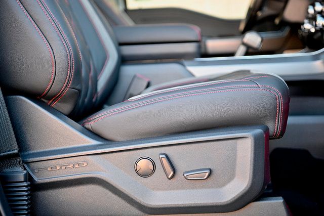 2025 Ford F-150 XLT - Photo 78