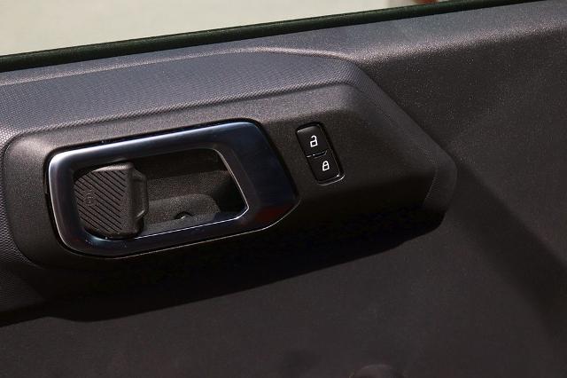 2025 Ford Bronco 4-Door Base - Photo 41
