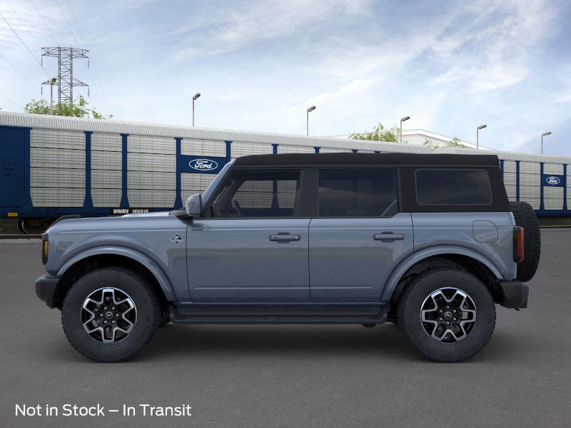 2025 Ford Bronco Outer Banks photo 3