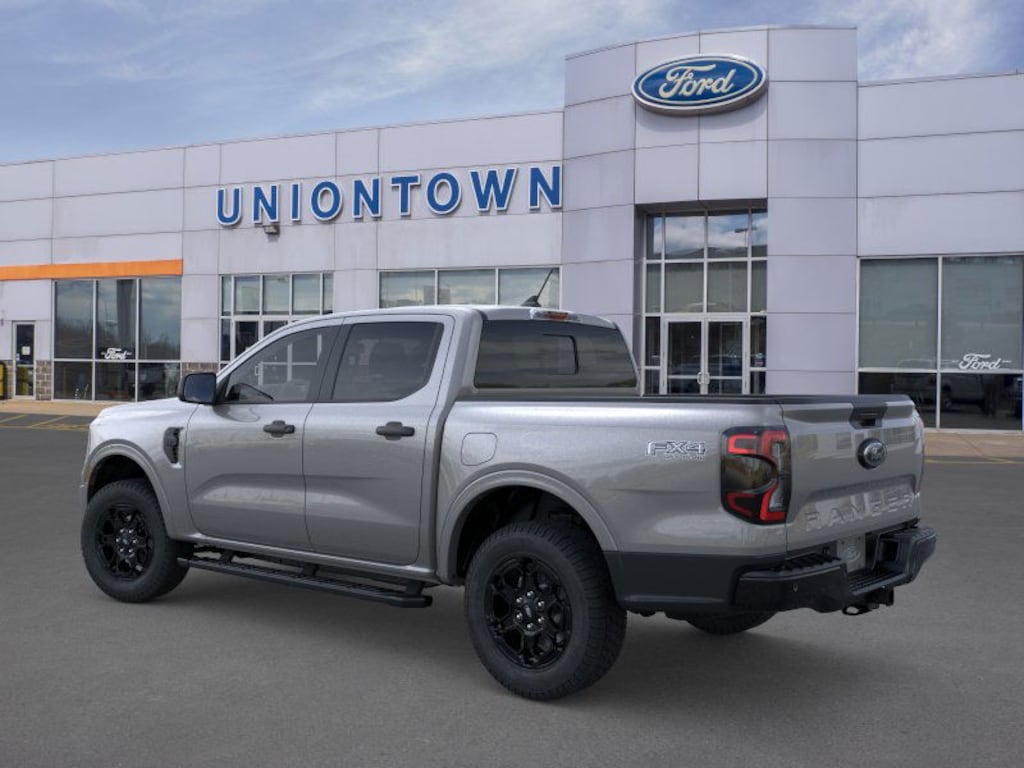 New 2025 Ford Ranger XLT 4x4 XLT SuperCrew 5.0 ft. SB