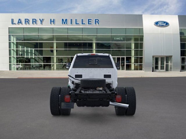 2025 Ford F-450 Super Duty Chassis Cab XL - Photo 27