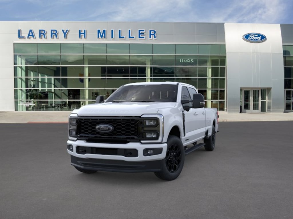 New 2026 Ford Super Duty F-350 SRW XLT 4WD Crew Cab 8' Box V8 Engine