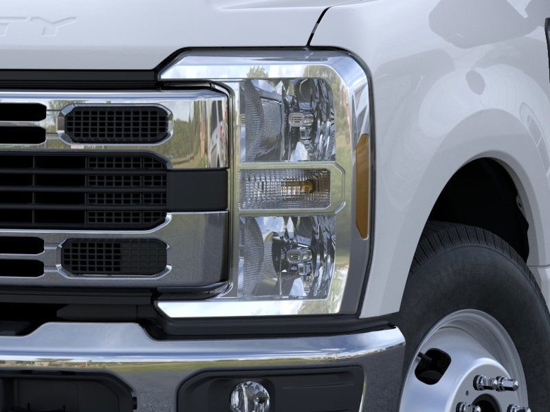 Thumbnail: 2025 Ford F-350 - 18