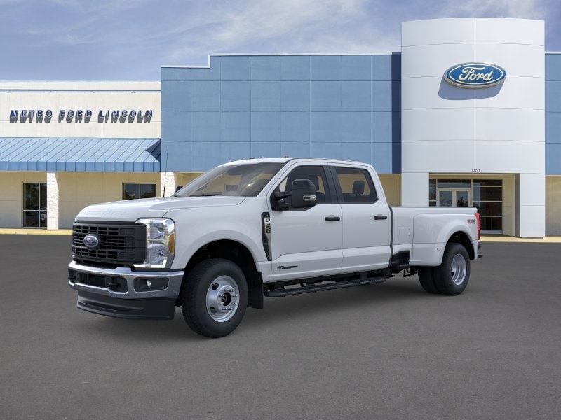 2026 Ford F-350 XL 4x4 Crew Cab 8' Box DRW's photo