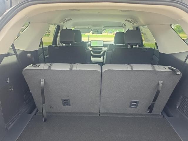 2026 Ford Explorer Active - Photo 13