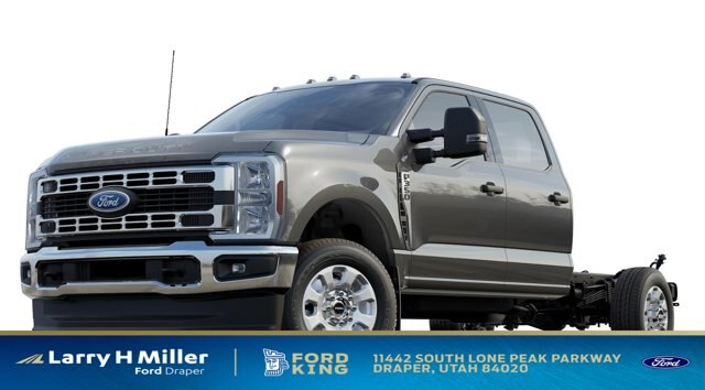 2025 Ford F-350 Super Duty Chassis Cab XLT - Photo 23