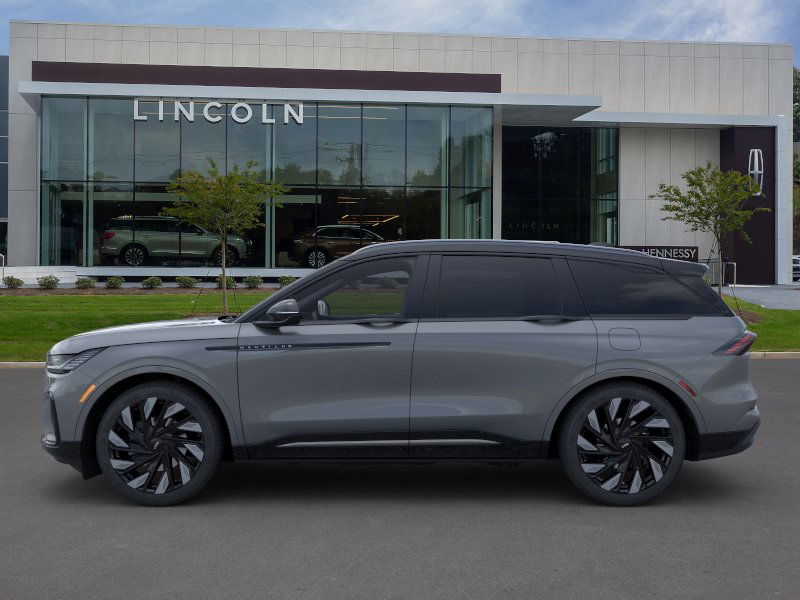 2025 Lincoln Nautilus Reserve photo 4