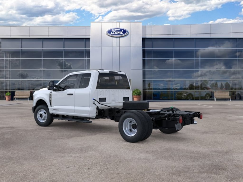 New 2026 Ford Chassis Cab F-350® XL Truck Super Cab