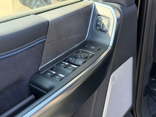 2025 Ford F-350 Super Duty Platinum - Photo 57