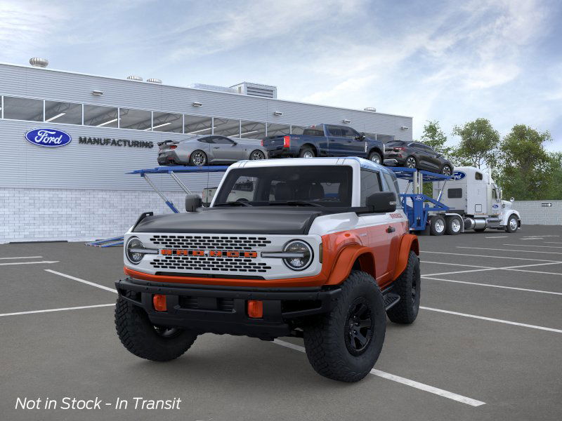 2025 Ford Bronco First Edition photo 2