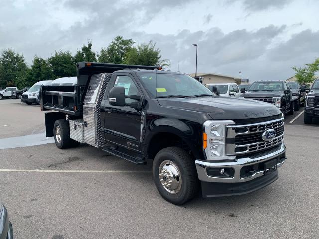 2023 Ford F-350 XL photo 2