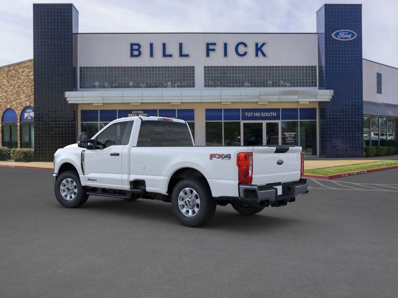 2023 Ford F-350 XLT photo 4