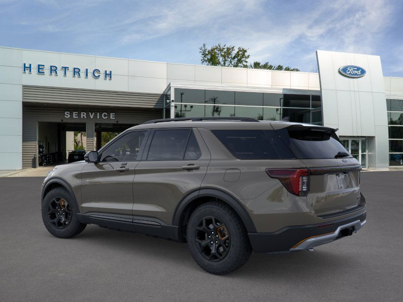2026 Ford Explorer photo 3