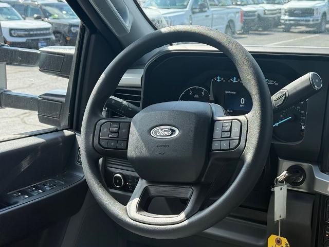 2026 Ford F-350 Super Duty Chassis Cab XL - Photo 35