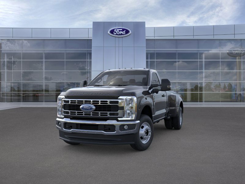 2026 Ford F-350 XLT photo 2