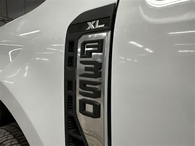 Thumbnail: 2025 Ford Econoline - 48