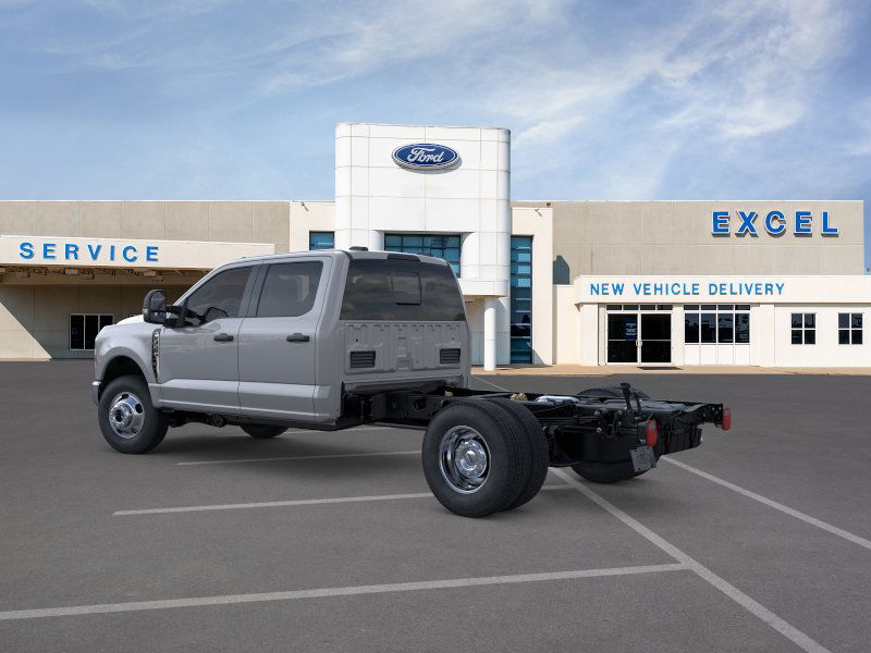 2026 Ford F-350 photo 3
