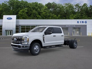 2025 Ford F-350 Chassis Truck Crew Cab
