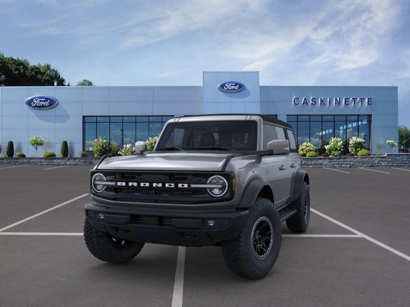 2024 Ford Bronco Outer Banks photo 2