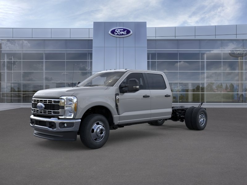 2026 Ford F-350 XL 4x4 Crew Cab 179-In DRW's photo