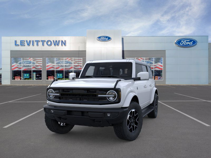 2025 Ford Bronco Outer Banks photo 2