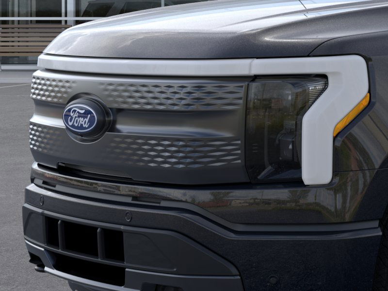 2025 Ford F-150 Lightning Flash - Photo 63