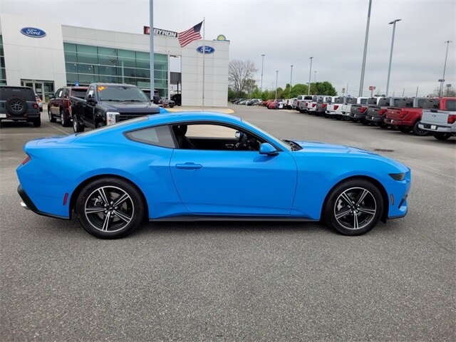 2025 Ford Mustang EcoBoost Fastback - Photo 36