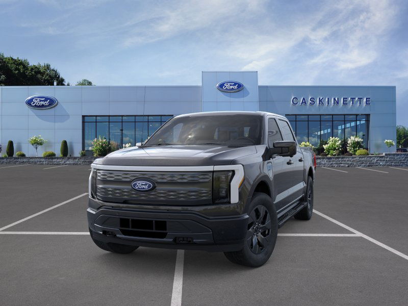 2025 Ford F-150 Lightning Lariat photo 2